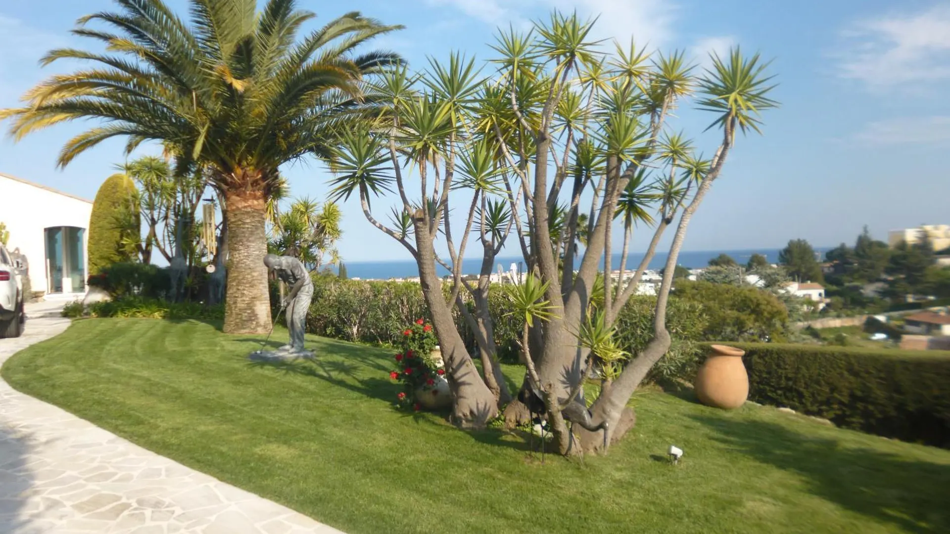Luxe Et Calme Avec Vue Mer Panoramique A Antibes