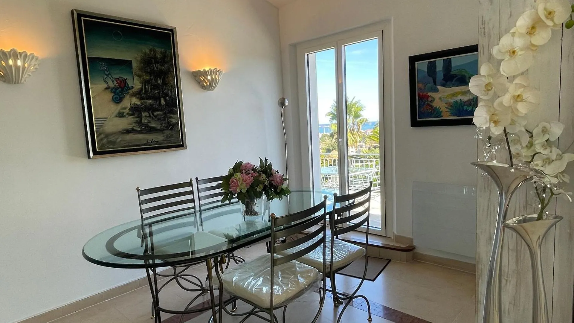Luxe Et Calme Avec Vue Mer Panoramique A Antibes